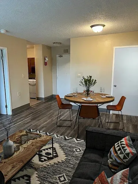 3 Bed 2 Bath Contemporary High-Rise Condo in Birmingham, AL - 3