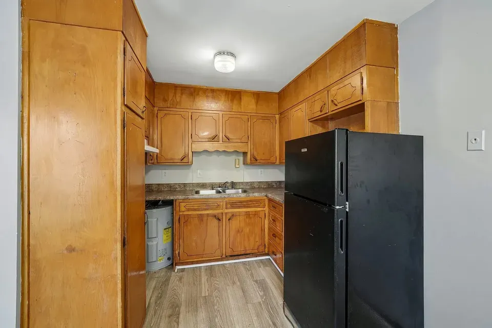 3 Bed 2 Bath Contemporary High-Rise Condo in Birmingham, AL - 2