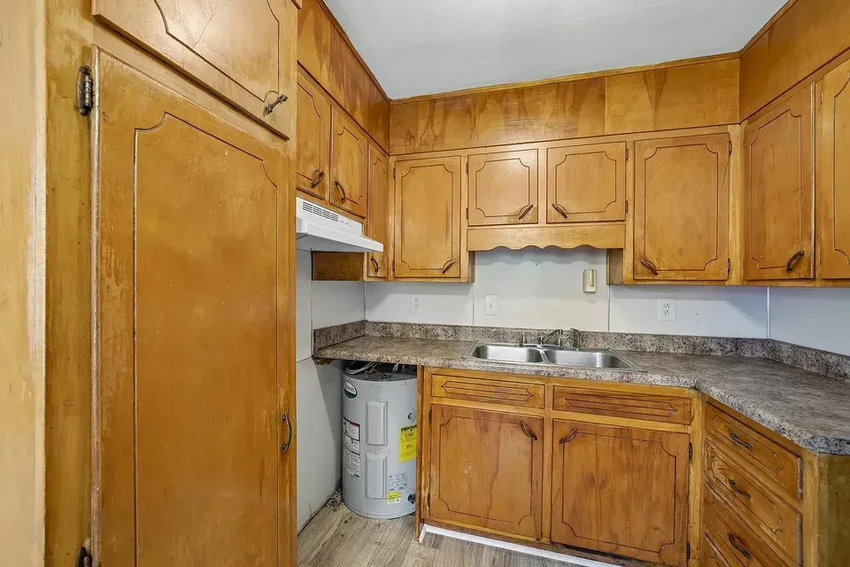 3 Bed 2 Bath Contemporary High-Rise Condo in Birmingham, AL - 3