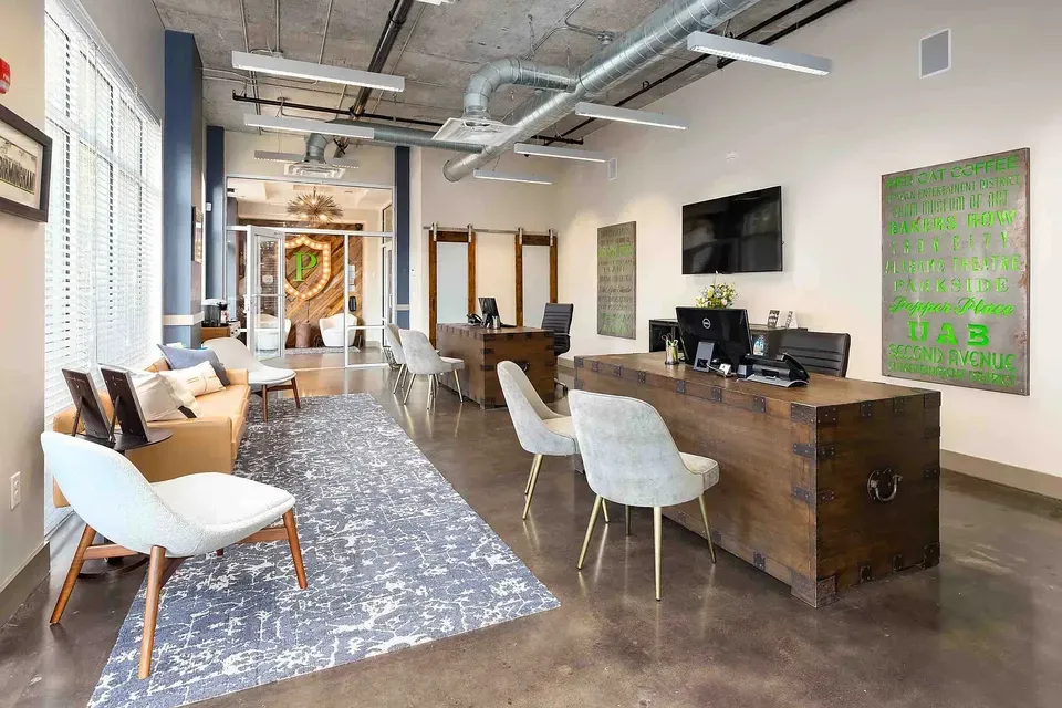 3 Bed 2 Bath Contemporary High-Rise Condo in Birmingham, AL - 3