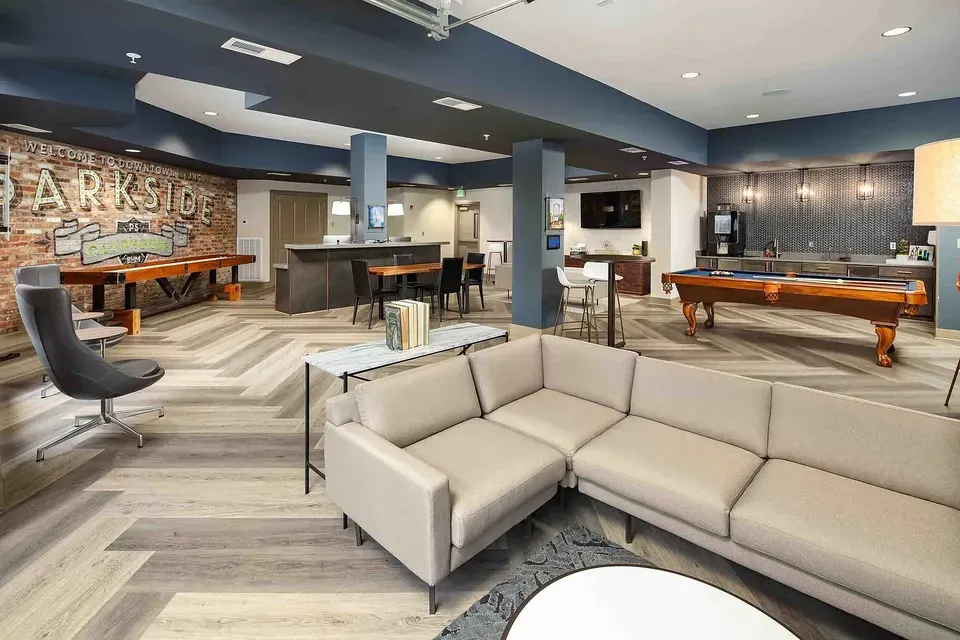 3 Bed 2 Bath Contemporary High-Rise Condo in Birmingham, AL - 5