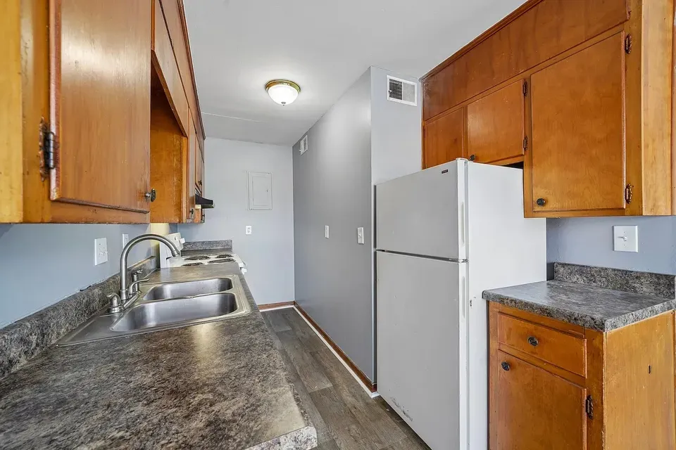 3 Bed 2 Bath Contemporary High-Rise Condo in Birmingham, AL - 1
