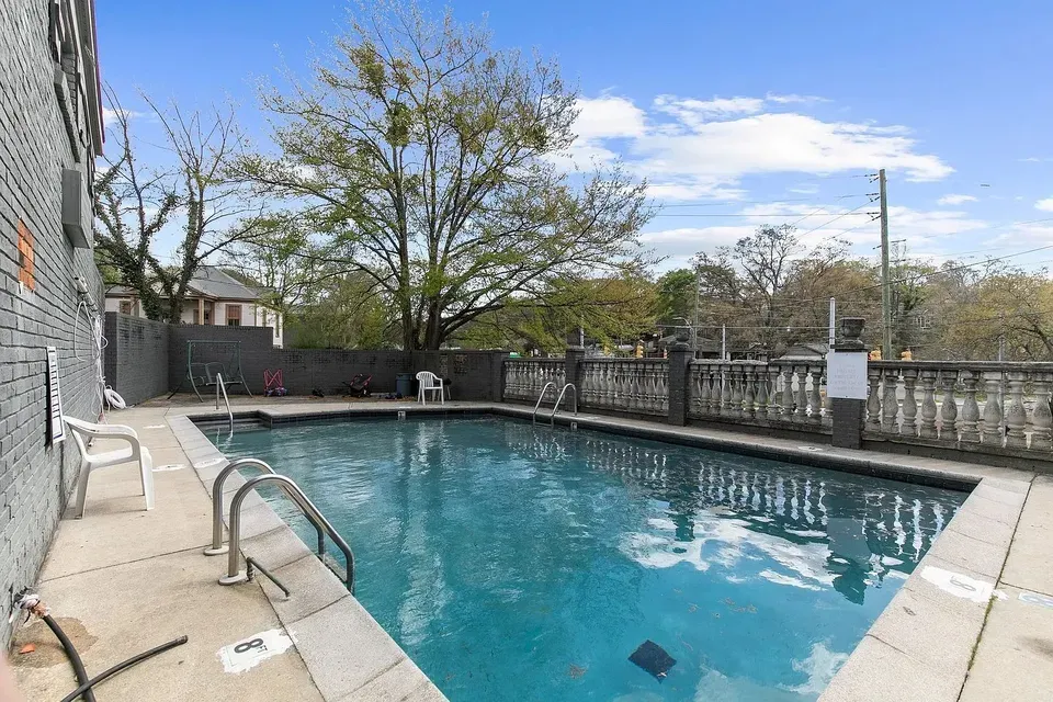 3 Bed 2 Bath Contemporary High-Rise Condo in Birmingham, AL - 3