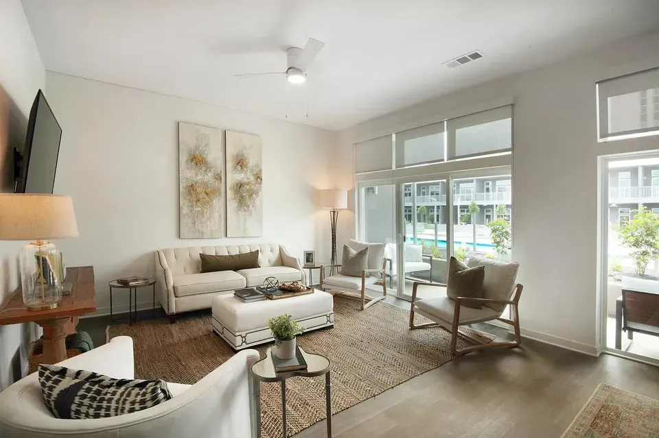 3 Bed 2 Bath Contemporary High-Rise Condo in Birmingham, AL - 1