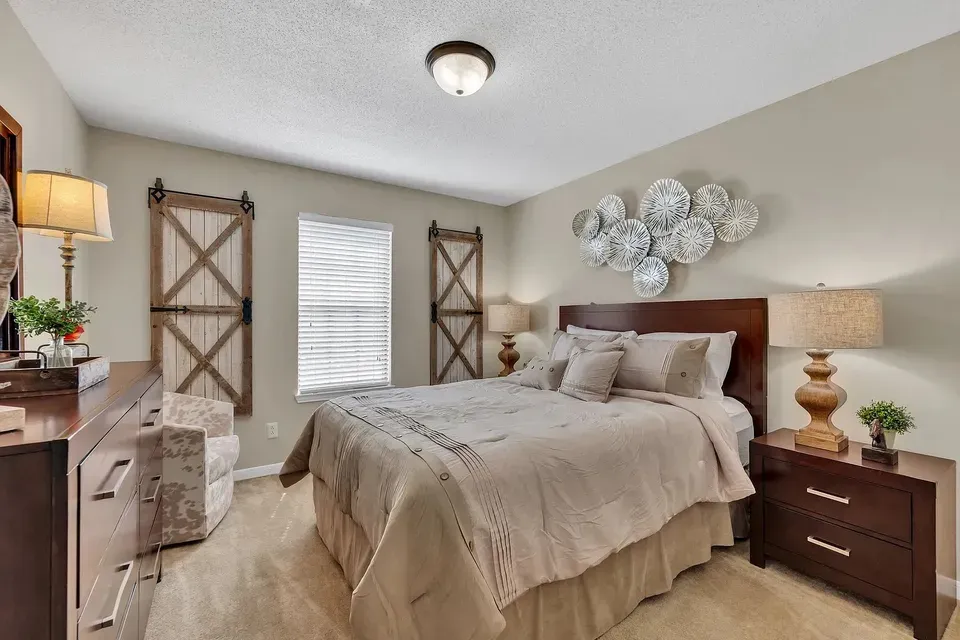 3 Bed 2 Bath Contemporary High-Rise Condo in Birmingham, AL - 2
