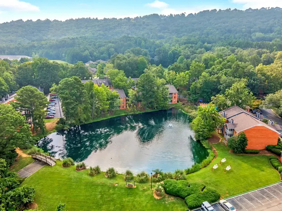 3 Bed 2 Bath Contemporary High-Rise Condo in Birmingham, AL - 5