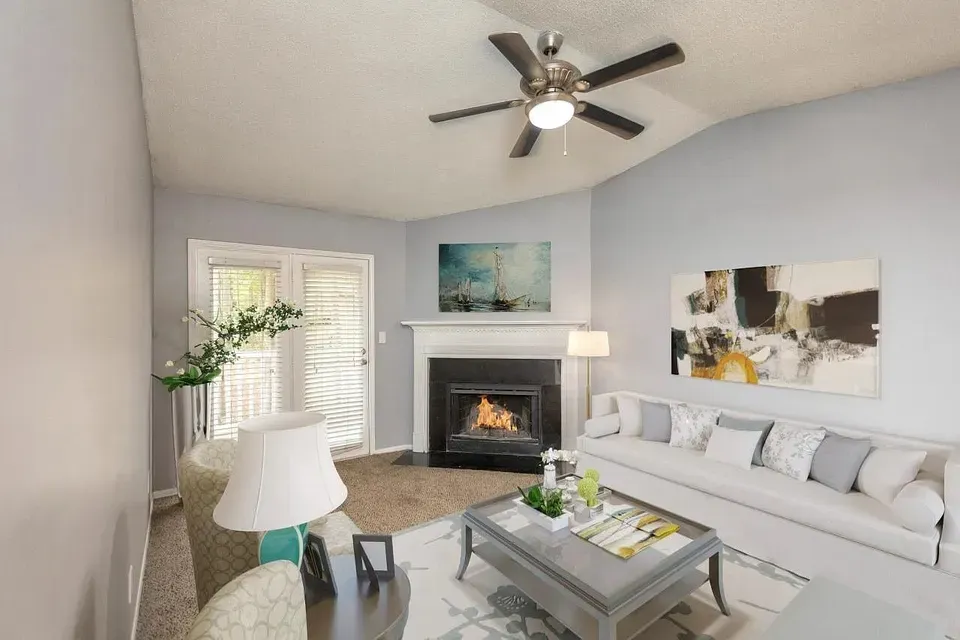 3 Bed 2 Bath Contemporary High-Rise Condo in Birmingham, AL - 1
