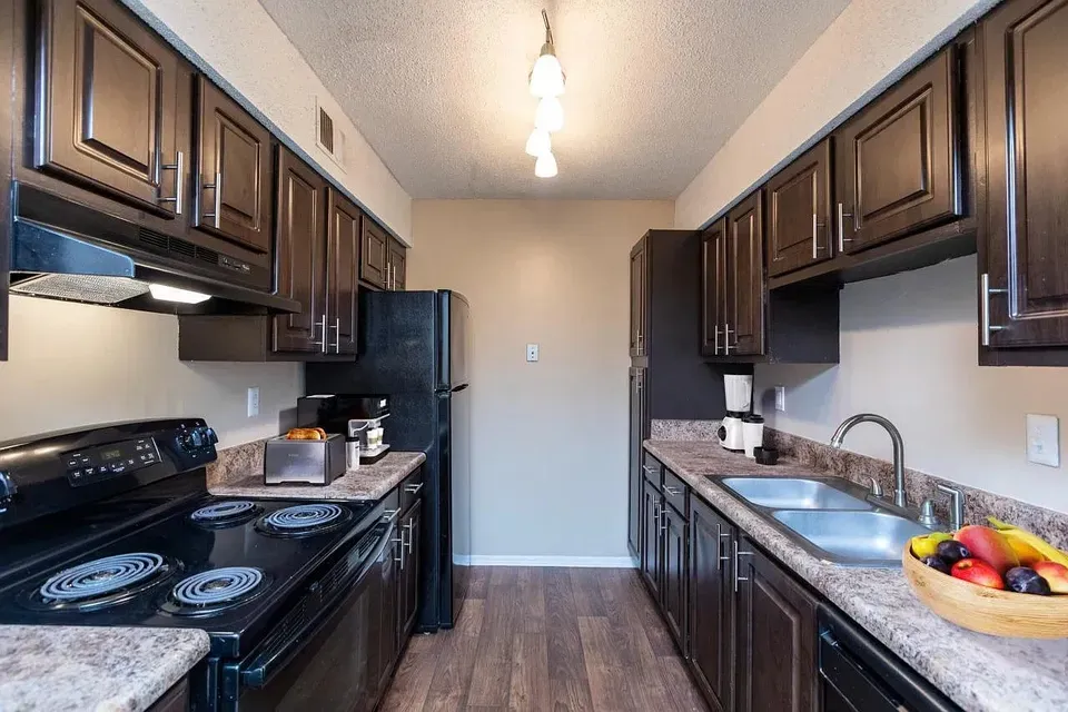 3 Bed 2 Bath Contemporary High-Rise Condo in Birmingham, AL - 3