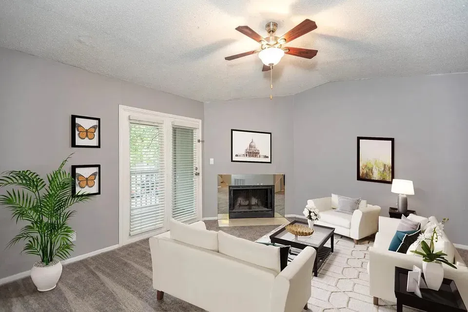 3 Bed 2 Bath Contemporary High-Rise Condo in Birmingham, AL - 4