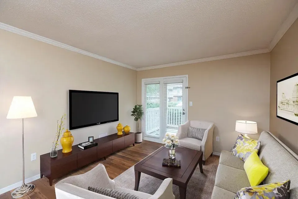 3 Bed 2 Bath Contemporary High-Rise Condo in Birmingham, AL - 5