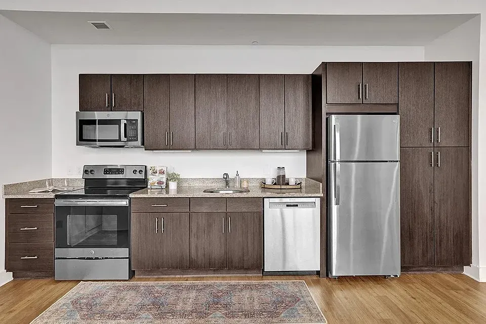 3 Bed 2 Bath Contemporary High-Rise Condo in Birmingham, AL - 3