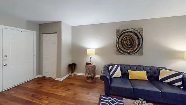 3 Bed 2 Bath Contemporary High-Rise Condo in Birmingham, AL - 5