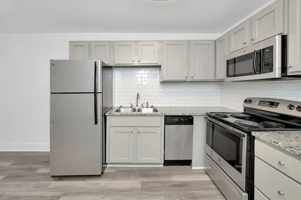 3 Bed 2 Bath Contemporary High-Rise Condo in Birmingham, AL - 1