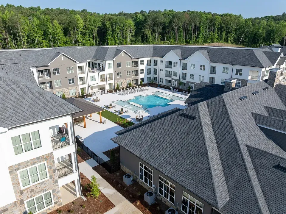 3 Bed 2 Bath Contemporary High-Rise Condo in Birmingham, AL - 4