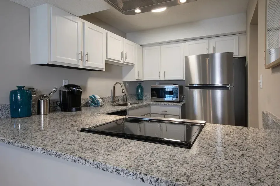 3 Bed 2 Bath Contemporary High-Rise Condo in Birmingham, AL - 3