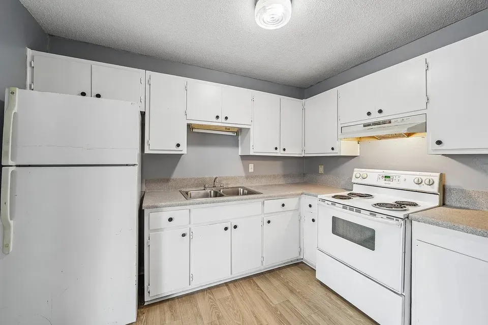 3 Bed 2 Bath Contemporary High-Rise Condo in Birmingham, AL - 3