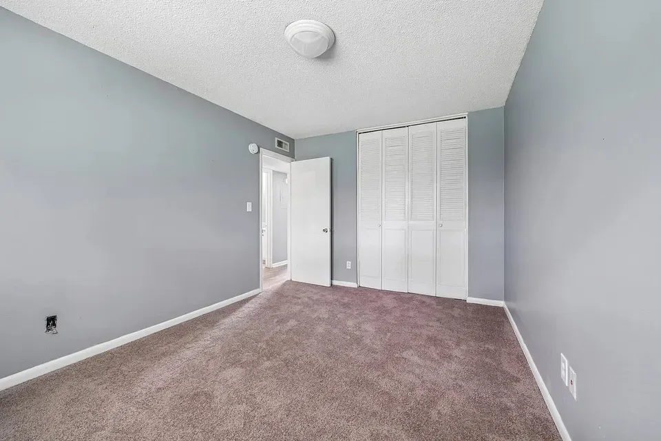 3 Bed 2 Bath Contemporary High-Rise Condo in Birmingham, AL - 5
