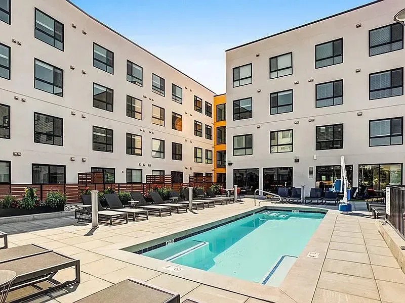 3 Bed 2 Bath Contemporary High-Rise Condo in Boise, ID - 2