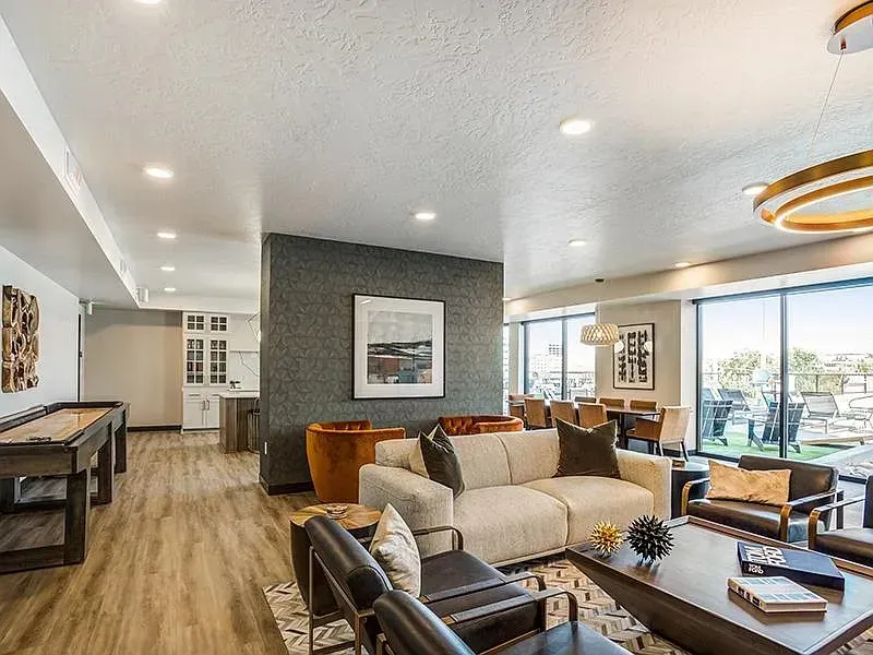 3 Bed 2 Bath Contemporary High-Rise Condo in Boise, ID - 5