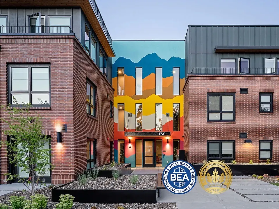 3 Bed 2 Bath Contemporary High-Rise Condo in Boise, ID - 1