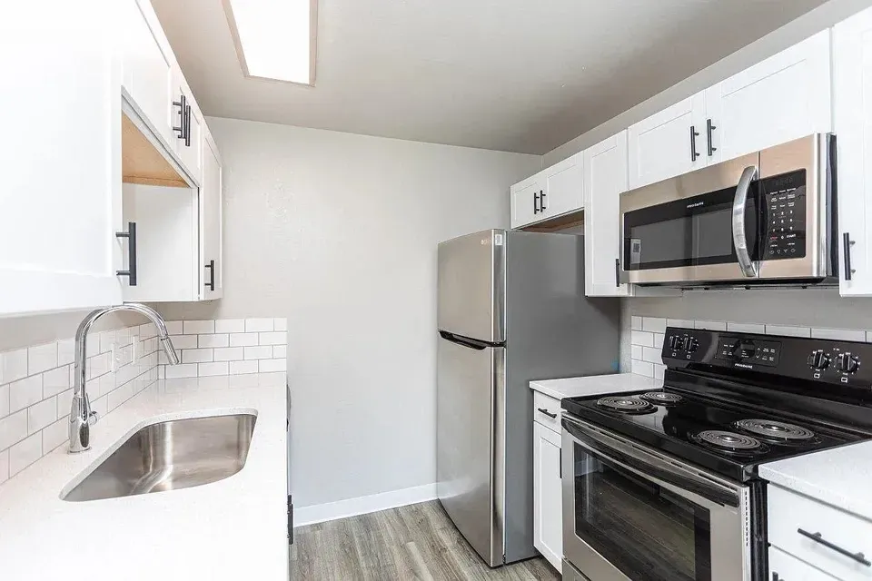 3 Bed 2 Bath Contemporary High-Rise Condo in Boise, ID - 1