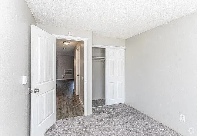 3 Bed 2 Bath Contemporary High-Rise Condo in Boise, ID - 4