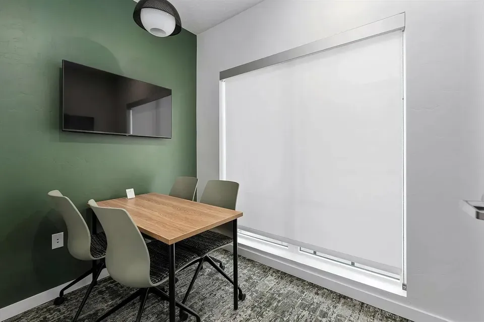 3 Bed 2 Bath Contemporary High-Rise Condo in Boise, ID - 2