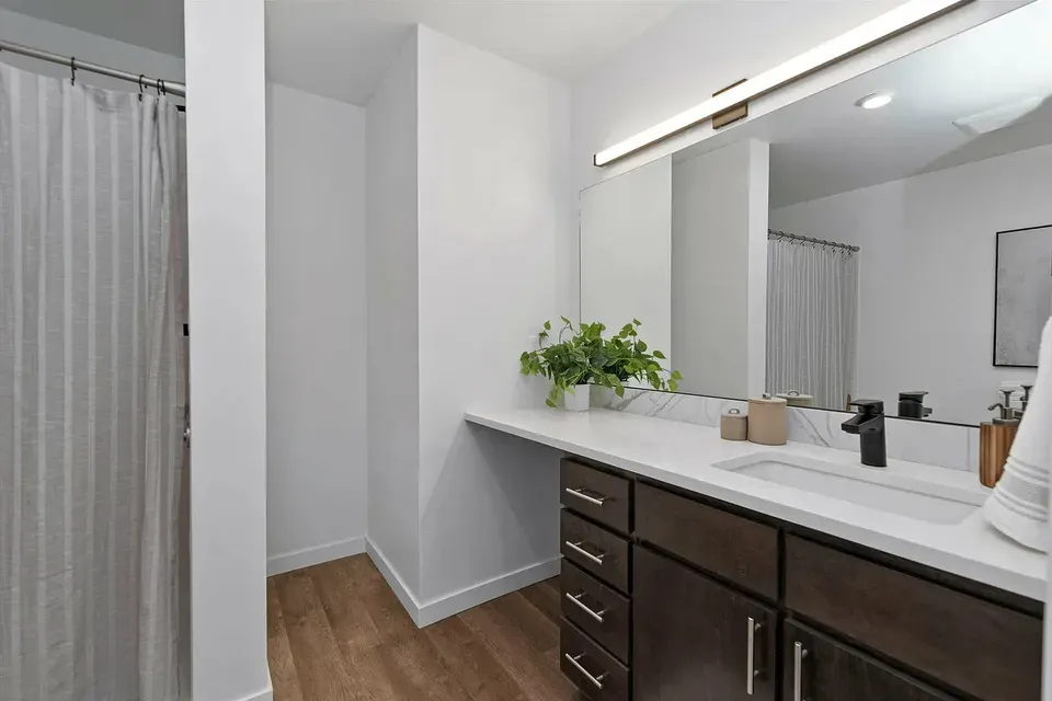 3 Bed 2 Bath Contemporary High-Rise Condo in Boise, ID - 3