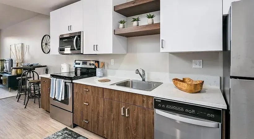 3 Bed 2 Bath Contemporary High-Rise Condo in Boise, ID - 2