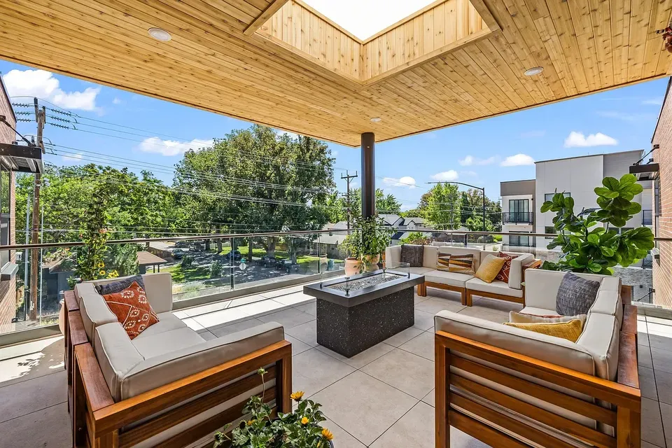 3 Bed 2 Bath Contemporary High-Rise Condo in Boise, ID - 4