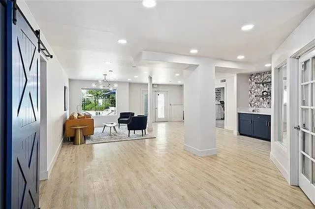 3 Bed 2 Bath Contemporary High-Rise Condo in Boise, ID - 2