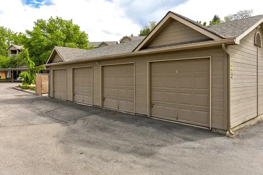 3 Bed 2 Bath Contemporary High-Rise Condo in Boise, ID - 5