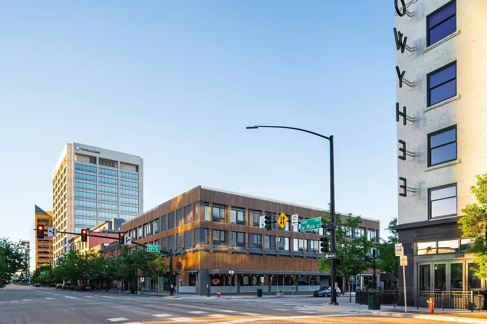 3 Bed 2 Bath Contemporary High-Rise Condo in Boise, ID - 3