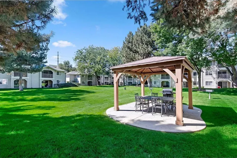 3 Bed 2 Bath Contemporary High-Rise Condo in Boise, ID - 5