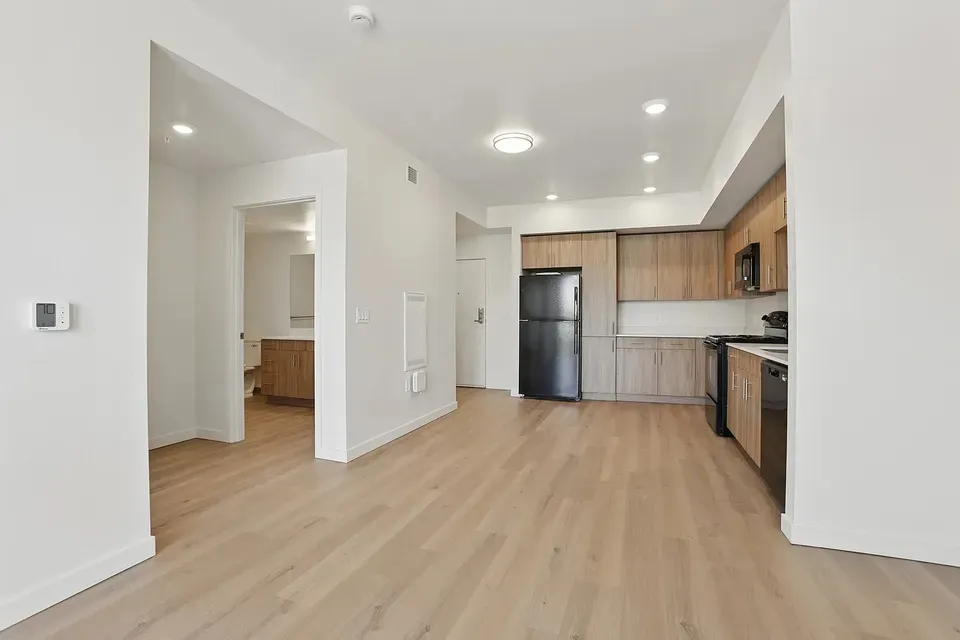 3 Bed 2 Bath Contemporary High-Rise Condo in Boise, ID - 3
