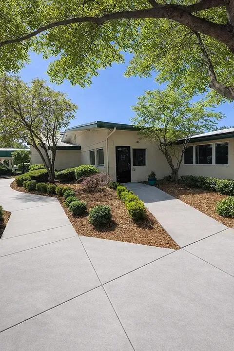 3 Bed 2 Bath Contemporary High-Rise Condo in Boise, ID - 1