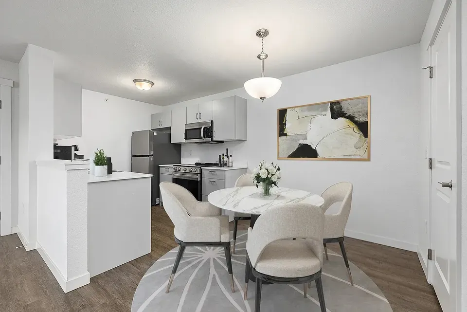 3 Bed 2 Bath Contemporary High-Rise Condo in Boise, ID - 5