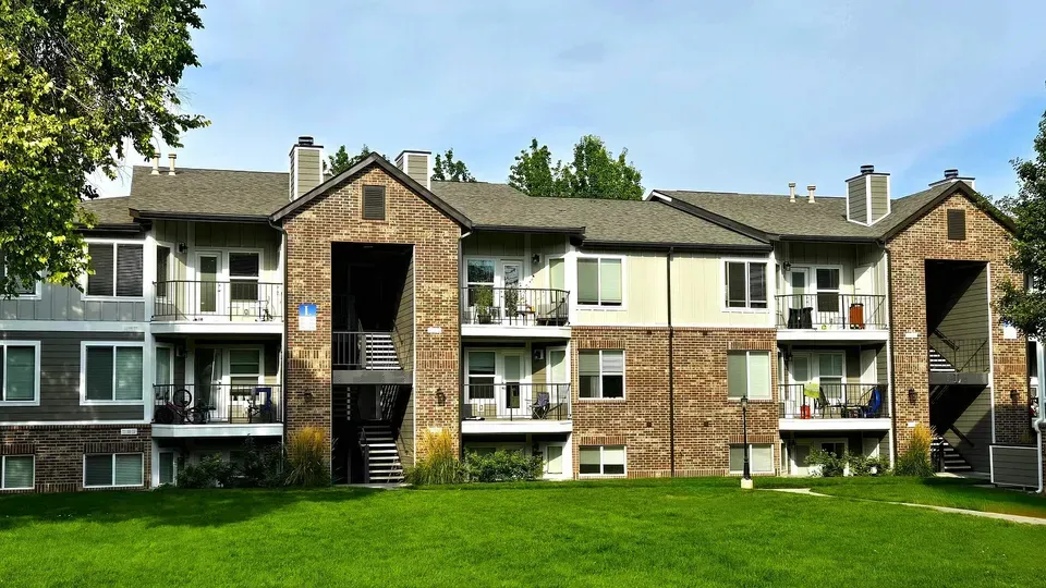 3 Bed 2 Bath Contemporary High-Rise Condo in Boise, ID - 4
