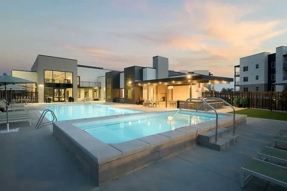 3 Bed 2 Bath Contemporary High-Rise Condo in Boise, ID - 3