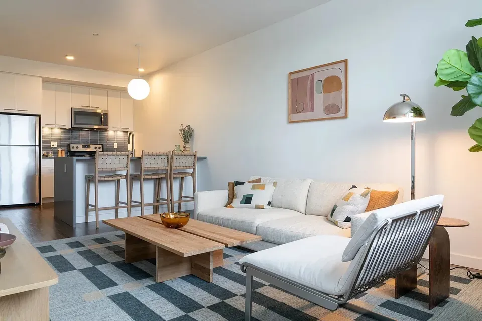 3 Bed 2 Bath Contemporary High-Rise Condo in Boise, ID - 2
