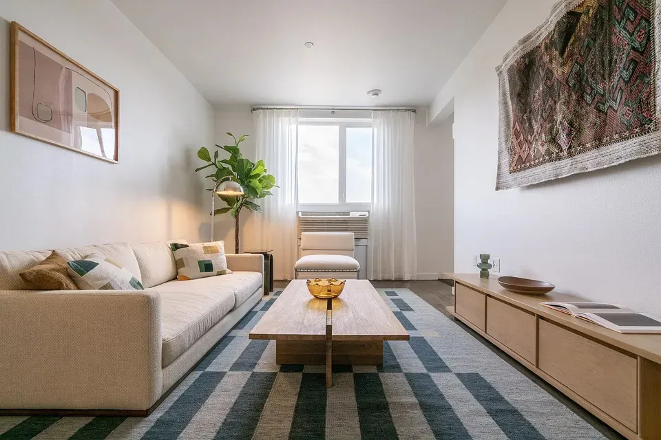 3 Bed 2 Bath Contemporary High-Rise Condo in Boise, ID - 3