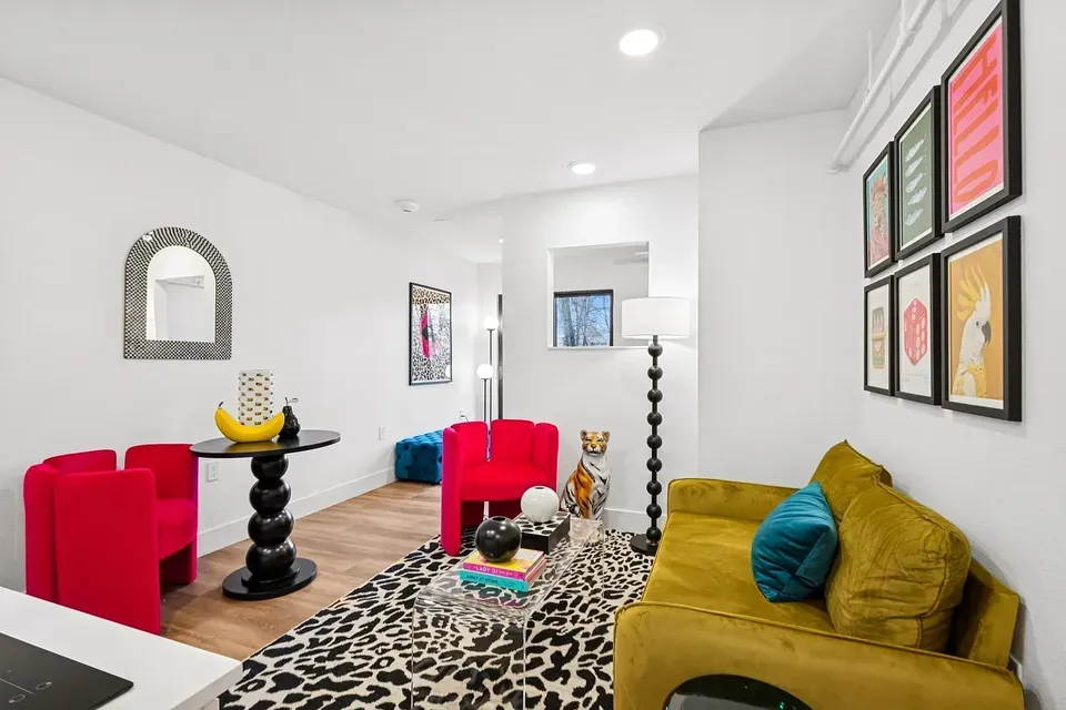 3 Bed 2 Bath Contemporary High-Rise Condo in Boise, ID - 2