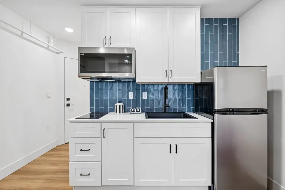 3 Bed 2 Bath Contemporary High-Rise Condo in Boise, ID - 5