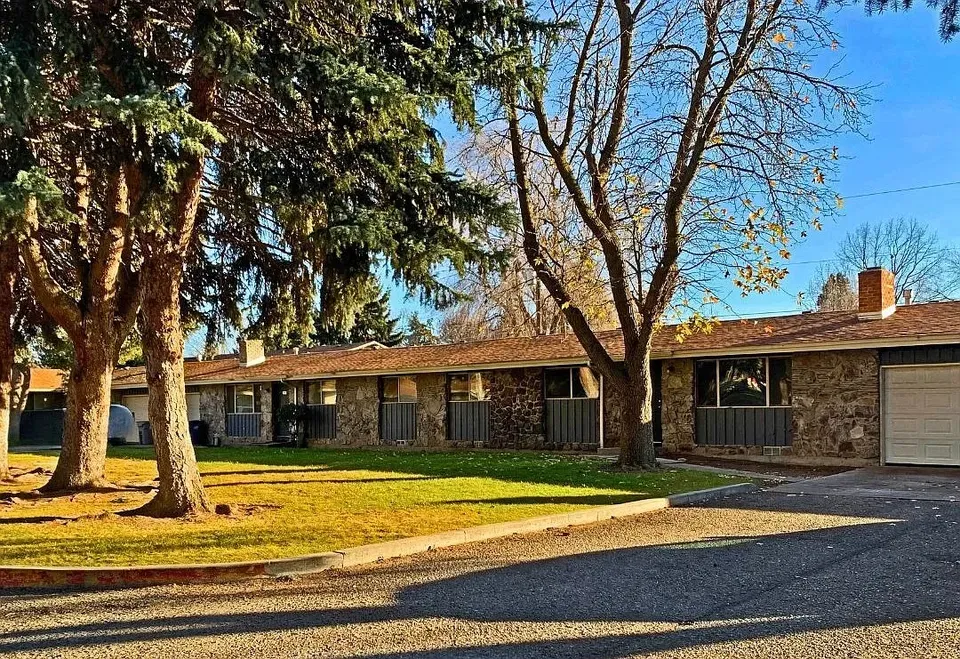 3 Bed 2 Bath Contemporary High-Rise Condo in Boise, ID - 3