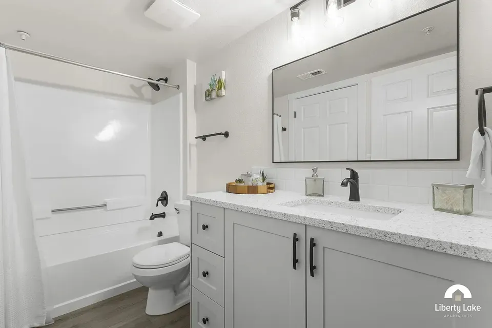 3 Bed 2 Bath Contemporary High-Rise Condo in Boise, ID - 5
