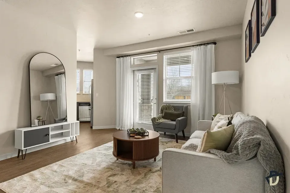 3 Bed 2 Bath Contemporary High-Rise Condo in Boise, ID - 1