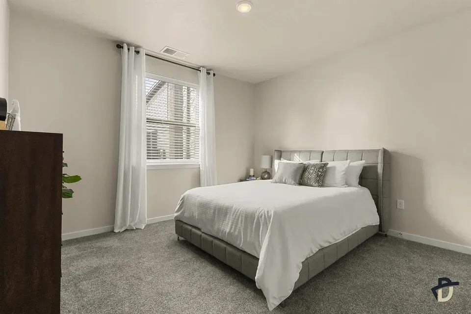 3 Bed 2 Bath Contemporary High-Rise Condo in Boise, ID - 4