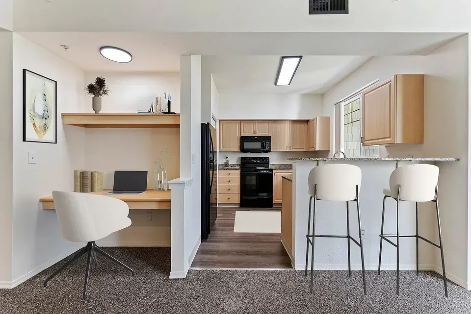3 Bed 2 Bath Contemporary High-Rise Condo in Boise, ID - 2
