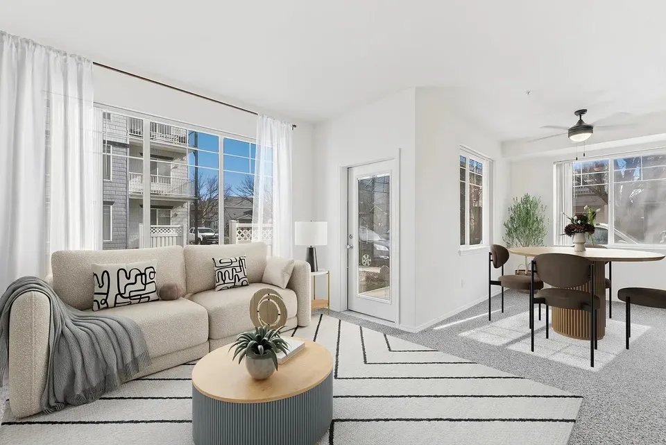 3 Bed 2 Bath Contemporary High-Rise Condo in Boise, ID - 5