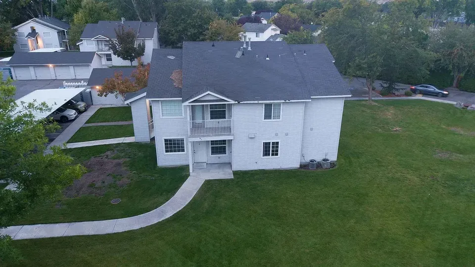3 Bed 2 Bath Contemporary High-Rise Condo in Boise, ID - 3